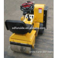 800kg Mini Road Roller Compactor with Water-cooled Diesel (FYL-850S)